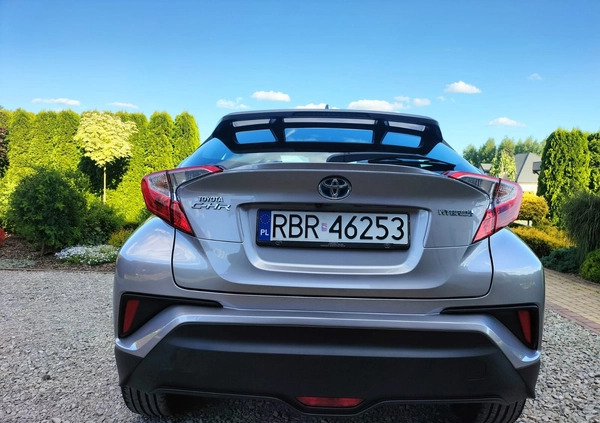 Toyota C-HR cena 83900 przebieg: 88000, rok produkcji 2019 z Kielce małe 529